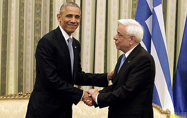 Os presidentes dos Estados Unidos, Barack Obama, e da Grcia, Prokopis Pavlopoulos ( dir.), se renem em Atenas, nesta tera-feira