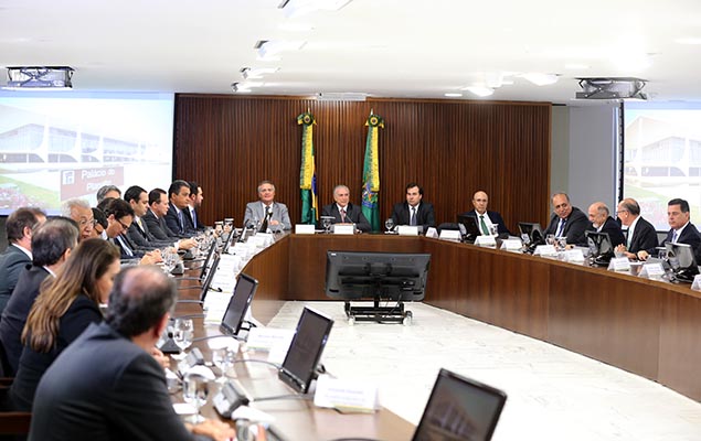 Presidente Michel Temer se rene com governadores para discutir a crise dos Estados, no Palcio do Planalto, em Braslia (DF)