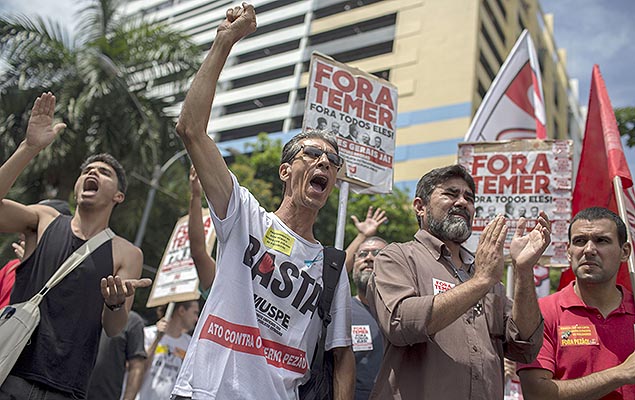 Servidores do Estado do Rio protestam contra o pacote de ajuste fiscal proposto pelo governador Luiz Fernando Pezo (PMDB-RJ)