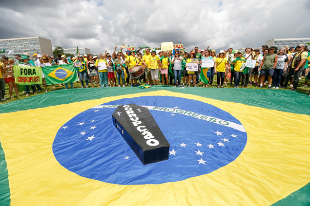 Protesto em frente ao Congresso Nacional, em Brasília, contra a corrupção