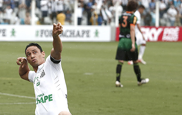 Ricardo Oliveira comemora gol sobre o América-MG