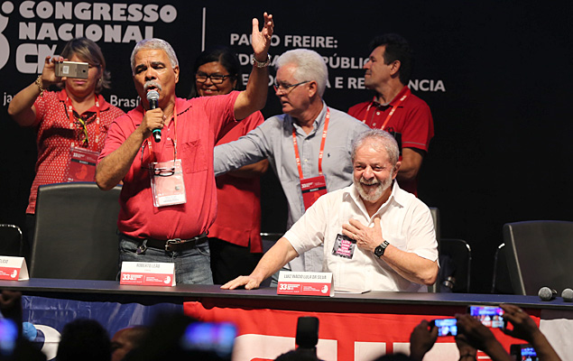 Se ficar inelegvel, Lula jogar seu cacife na apresentao de um poste