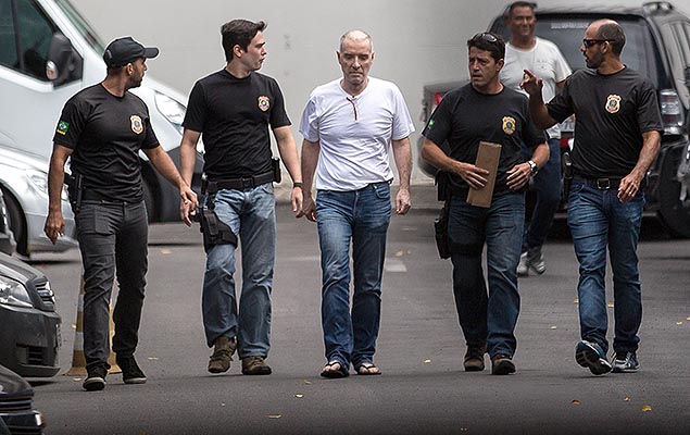 O empresrio Eike Batista, preso na Operao Lava jato, chega  sede da Policia Federal no Rio, onde deve prestar depoimento