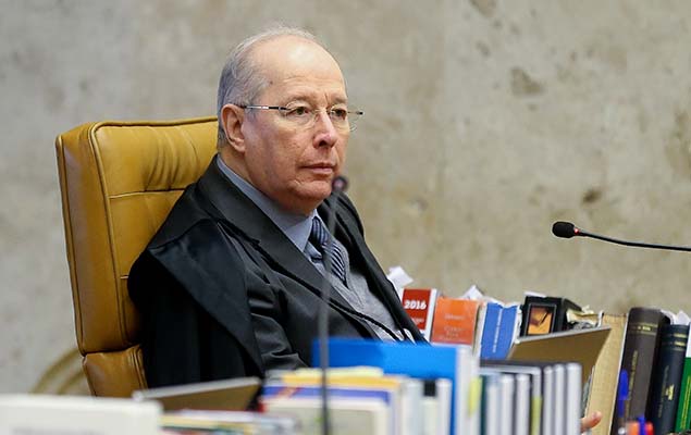 O ministro Celso de Mello em sessão do STF que julga pedido de liberdade do ex-deputado Eduardo Cunha, em Brasília
