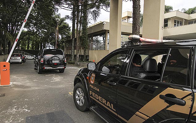 Marcelo Odebrecht, preso na Lava Jato, chega ao prédio do TSE, em Curitiba, para depor em ação contra chapa Dilma-Temer, nesta sexta