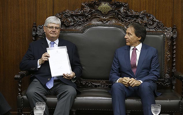 O procurador-geral da Repblica, Rodrigo Janot, e o presidente do Senado, Eunicio Oliveira (PMDB-CE)