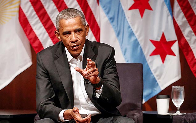 O ex-presidente americano Barack Obama participa de debate com jovens lderes na Universidade de Chicago, nesta segunda