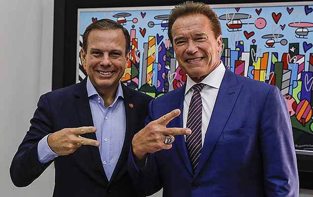 O prefeito de So Paulo, Joo Doria, recebe o ator Arnold Schwarzenegger para reunio com representantes e diretores da empresa R20 Brasil, na sede da prefeitura.