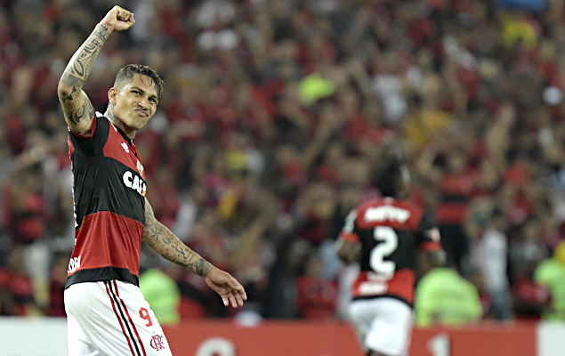 O jogador Guerrero do Flamengo comemora gol contra Universidad Catlica CHI, vlida pela Copa Libertadores da Amrica 2017