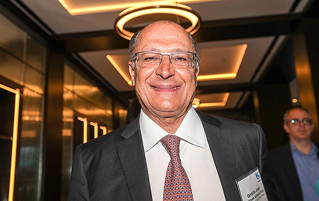 Governador de So Paulo, Geraldo Alckmin, participa de evento que celebra os 15 anos da Sabesp na Bolsa de Nova York, nesta segunda