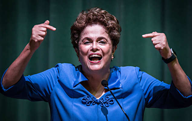 A ex-presidente Dilma Rousseff participa de uma conferncia na abertura da 3 edio do Salo do Livro Poltico, no teatro Tuca, na PUC-SP