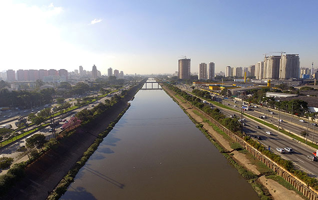 Vista area da marginal Tiet, em So Paulo