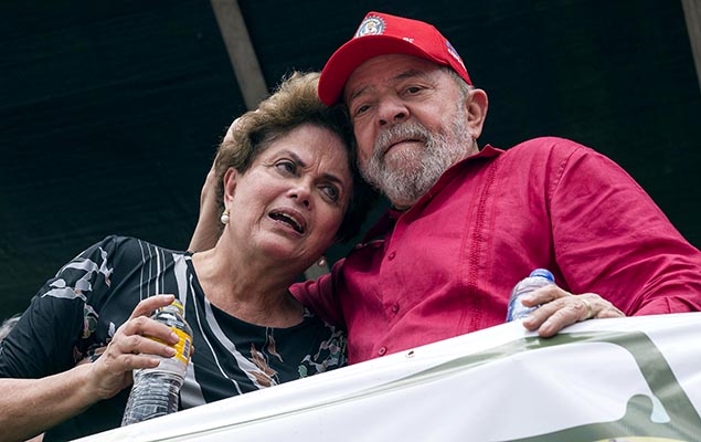Los ex presidentes de Brasil Dilma Rousseff y Lula da Silva