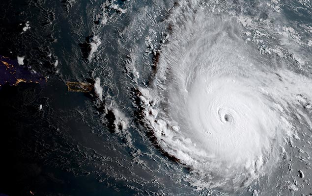 Furaco Irma, de categoria 5,  visto nesta imagem de satlite do Centro Nacional de Furaces da NOAA, nos EUA, nesta quarta