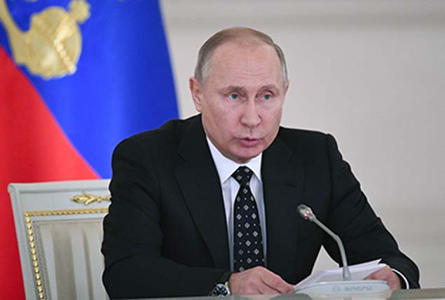 O presidente russo Vladimir Putin, preside uma reunião do Conselho de Estado no Kremlin, em Moscou, nesta quarta-feira