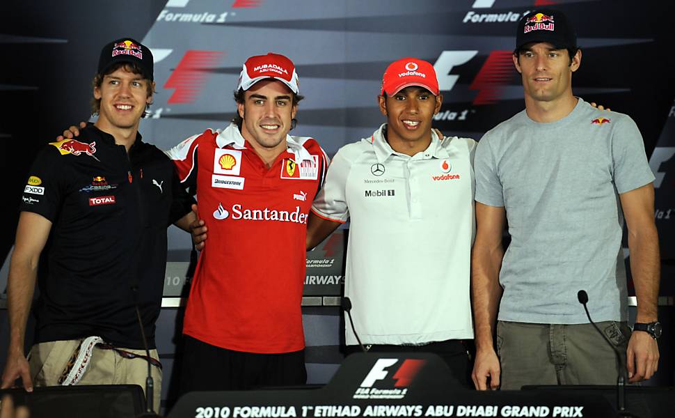 Sebastian Vettel, Fernando Alonso, Lewis Hamilton e Mark Webber posam para foto; Barrichello torce por australiano e Massa disse não ter preferência Leia mais