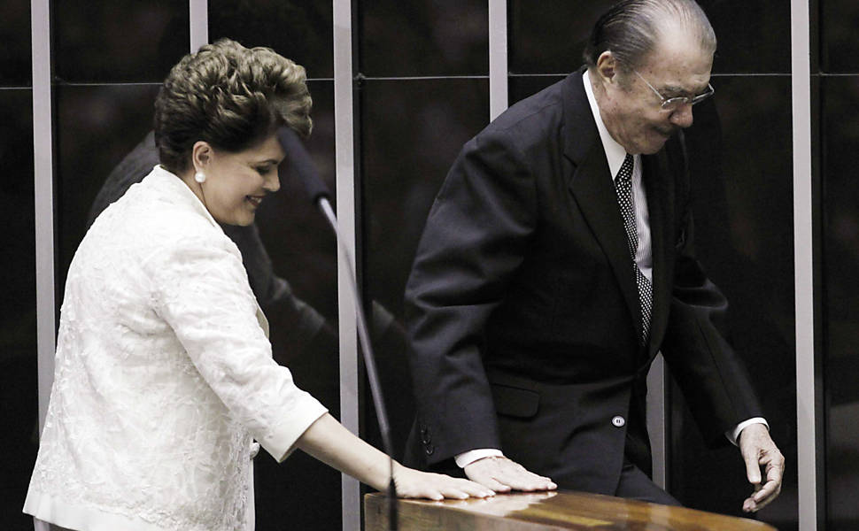 A presidente eleita, Dilma Rousseff e o presidente do Senado, José Sarney, durante cerimônia de posse
