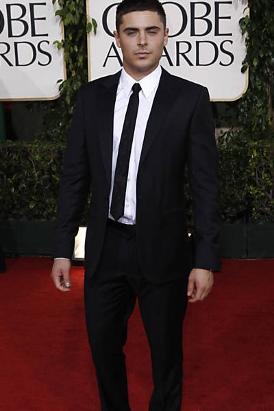 Zac Efron, de "High School Musical", chega ao Globo de Ouro Leia Mais