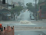 Cruzamento da av. Sumaré com a rua João Ramalho, em Perdizes (zona oeste), fica alagado após forte chuva deste domingo Leia mais