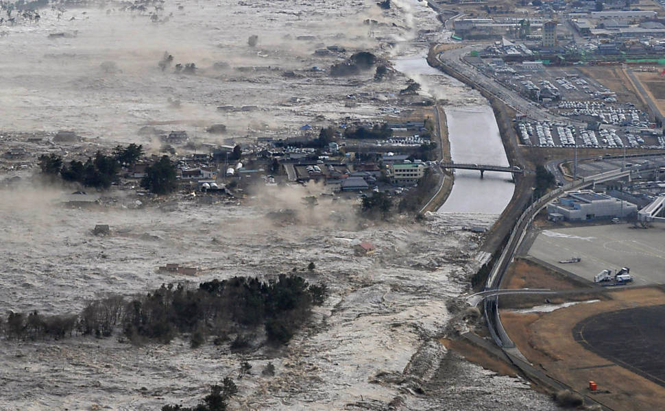 Terremoto provocou tsunami ao longo de Iwanuma, norte do Japão Leia Mais