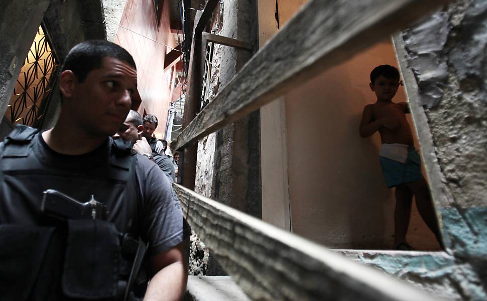 Opera O Policial Na Favela Da Rocinha Cotidiano