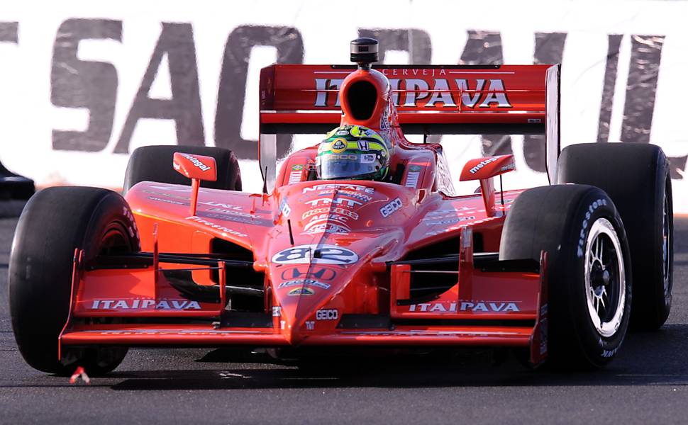 Piloto brasileiro Tony Kanaan treina para etapa da Fórmula Indy em São Paulo Leia Mais