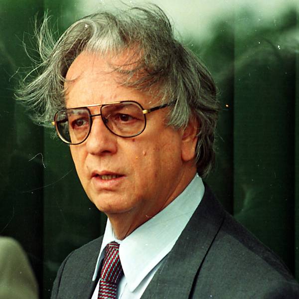 O ex-presidente Itamar Franco com os cabelos desarrumados pelo vento