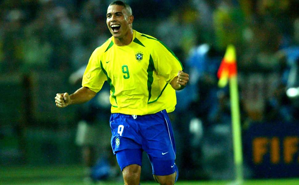 A carreira de Ronaldo na seleção brasileira em fotos