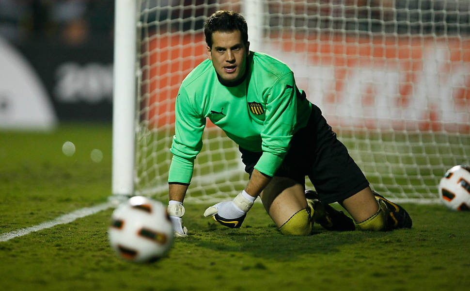 O goleiro uruguaio Sosa durante a partida Veja mais sobre o jogo