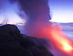 Fotógrafos registram erupções vulcânicas pelo mundo Leia Mais