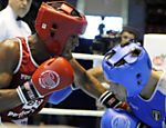 Everton Lopes (à esq.) venceu luta semifinal e se tornou o primeiro brasileiro finalista do Mundial de Boxe amador Leia Mais