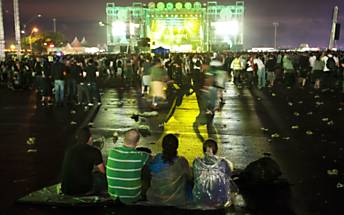 Vista geral da arena de shows do festival SWU, durante apresentao do Megadeth, na segunda, ltimo dia do evento