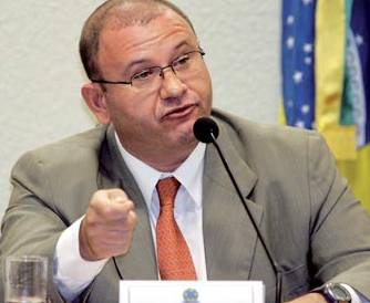 Rogrio Tadeu Buratti, durante depoimento que prestou  CPI dos Bingos, no Senado