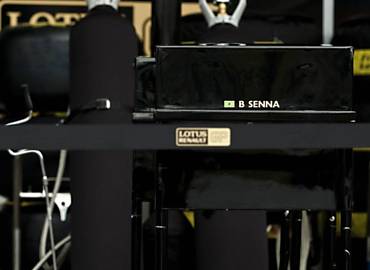 Box da Renault, a equipe do brasileiro Bruno Senna, em Interlagos