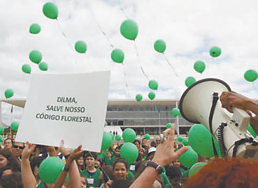 Protesto contra o texto do novo Cdigo Florestal em Braslia