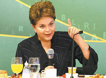Dilma durante caf da manh com jornalistas no Planalto; presidente afirmou que seu governo  de 'tolerncia zero