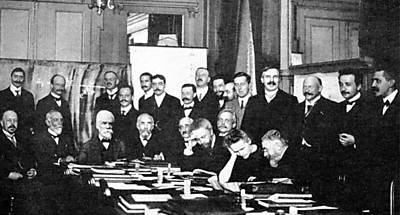 Marie Curie era a nica mulher na Conferncia de Solvay de 1911, sobre fsica, em Bruxelas
