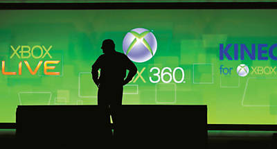 Steve Ballmer, executivo-chefe da Microsoft, fala sobre o videogame Xbox 360 na abertura da CES 2011