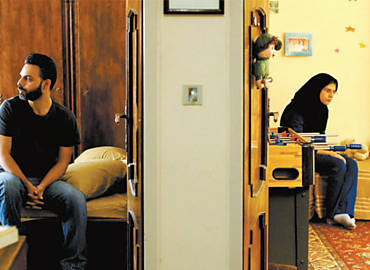 Peyman Moadi e Sarina Farhadi em cena do filme &#147;A Separao&#148;