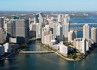 Miami Beach, Brickell e Downtown so as regies da cidade que concentram os novos residenciais de alto luxo  venda