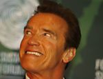 E a cor cenoura de Arnold Schwarzenegger? Ele estava na abertura do 2º Fórum Mundial de Sustentabilidade, no Hotel Tropical, em Manaus