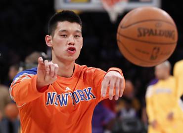 Jeremy Lin em aquecimento de jogo dos Knicks