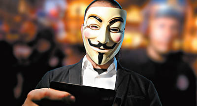 Ativista mascarado do grupo hacker Anonymous, no documentrio "We Are Legion"