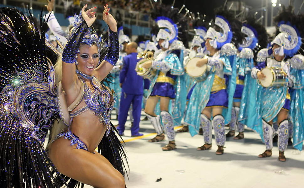 A modelo carioca Andrea Andrade, madrinha da bateria da Império de Casa Verde Leia mais A modelo carioca Andrea Andrade, madrinha da bateria da Império de Casa Verde Leia mais