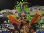Passista desfila na escola de samba Mocidade veja o Especial do Carnaval 2012
