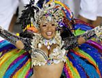 Raissa Oliveira desfila na escola de samba Beija-Flor veja o Especial do Carnaval 2012