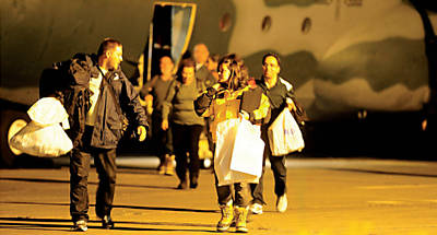 Sobreviventes do incndio na estao brasileira na Antrtida desembarcaram ontem  noite de avio da FAB em Pelotas, no Rio Grande do Sul