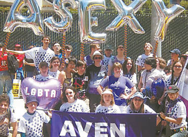 Turma da Rede de Educao e Visibilidade Assexual (Aven, na sigla em ingls) na ltima parada gay de So Francisco