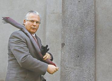 Garzn chega a corte em Madri para depor em caso que acabaria por conden-lo, em fevereiro