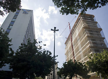 Nova torre que a FGV est construindo no bairro de Botafogo, zona sul do Rio de Janeiro